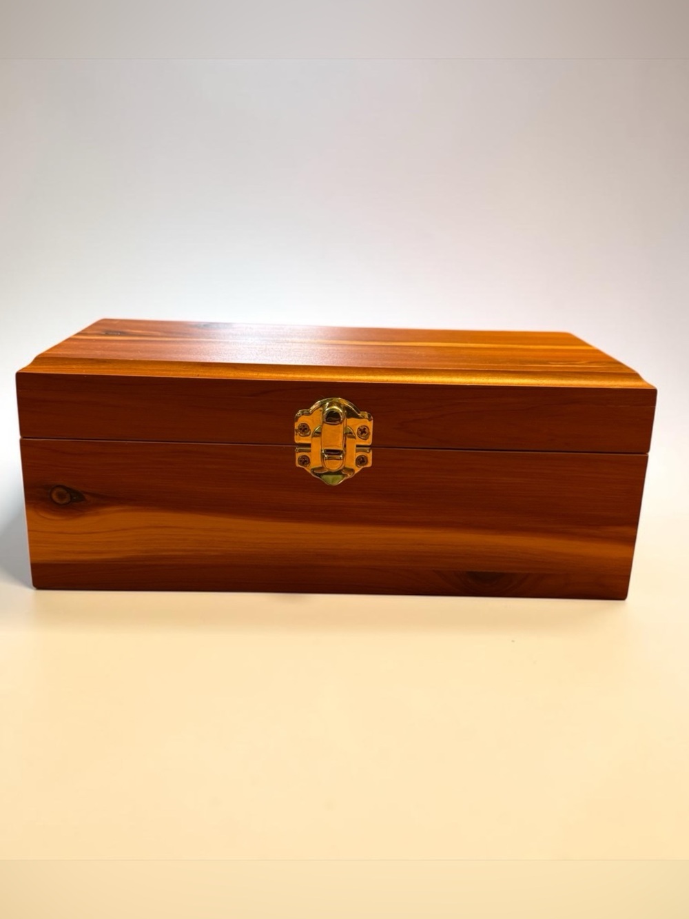 Vintage Cedar Wood Keepsake Box Chest W/ Gold Latch